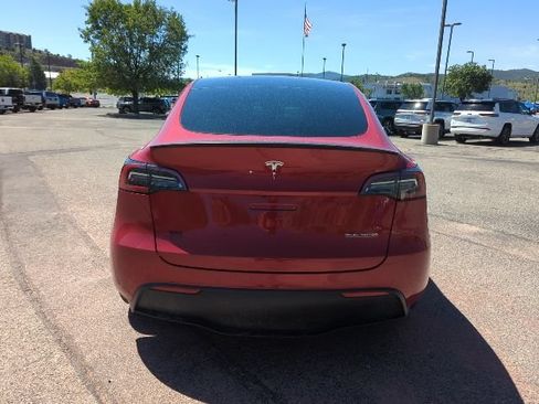 Used 2022 Tesla Model Y Performance AWD/4WD image 5