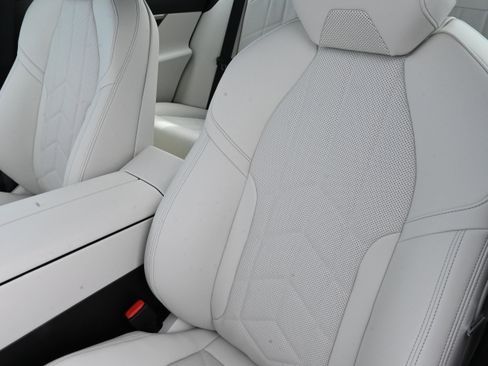 New 2026 BMW 530i w/ Premium Package RWD image 9