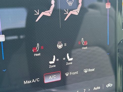 Used 2025 RAM 1500 Big Horn AWD/4WD image 7