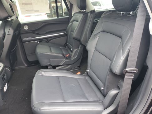 New 2026 Lincoln Navigator Reserve image 30