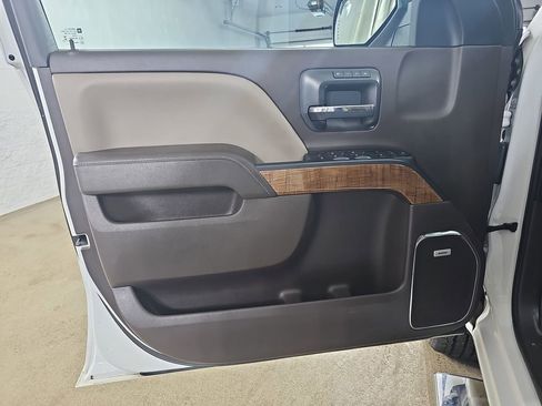 Used 2018 GMC Sierra 1500 SLT image 32