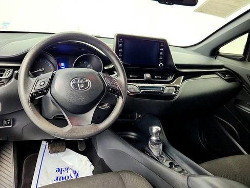 Used 2019 Toyota C-HR LE FWD image 12