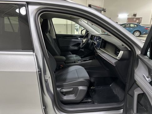 New 2026 Volkswagen Tiguan SE image 37