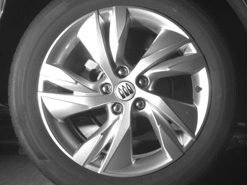 Used 2025 Buick Encore GX Preferred FWD image 18