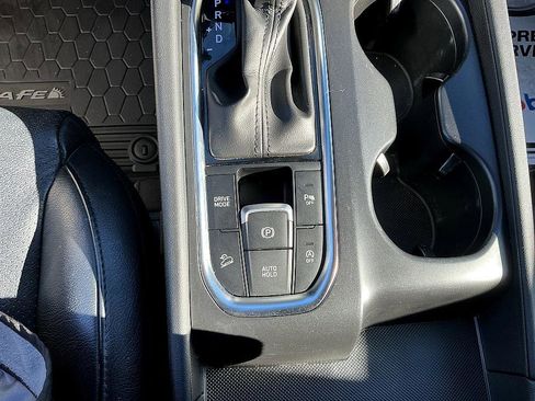 Used 2020 Hyundai Santa Fe SEL w/ Convenience Package image 21