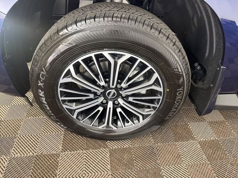 New 2025 Nissan Armada SL w/ Captain's Chari Seat Package image 30