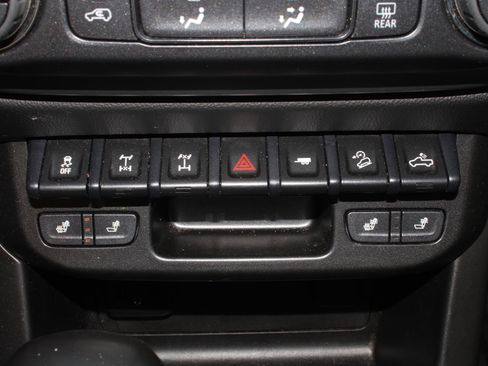 Used 2022 Chevrolet Colorado ZR2 AWD/4WD image 14