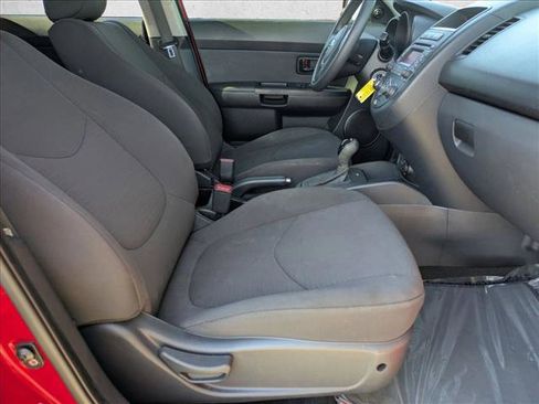 Used 2013 Kia Soul Base image 19