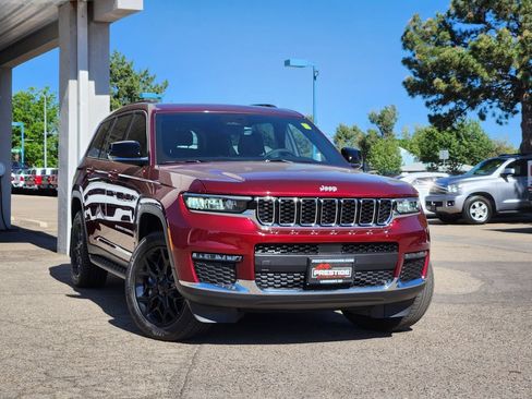 Used 2025 Jeep Grand Cherokee L Limited AWD/4WD image 1