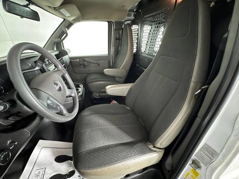 Used 2020 GMC Savana 2500 w/ Driver Convenience Package RWD image 21