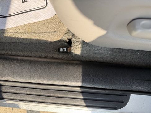 Used 2010 Toyota RAV4 Limited AWD/4WD image 19