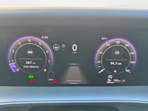 New 2025 Volkswagen Tiguan SE image 11