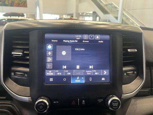 Used 2024 RAM 2500 Big Horn AWD/4WD image 17