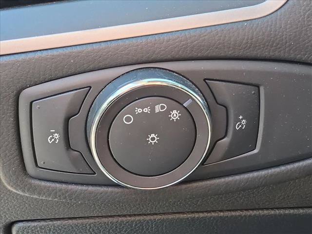 Used 2018 Ford Edge SEL AWD/4WD image 17