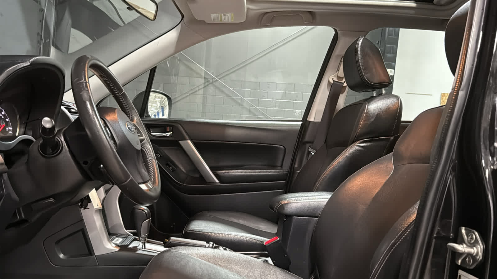 Used 2016 Subaru Forester 2.5i Limited AWD/4WD image 10
