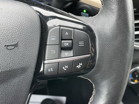 Certified 2022 Ford Escape Titanium w/ Titanium Elite Package image 24