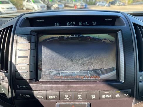 Used 2010 Toyota Land Cruiser image 15