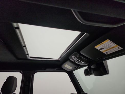 Used 2016 Mercedes-Benz G 63 AMG 4MATIC image 17