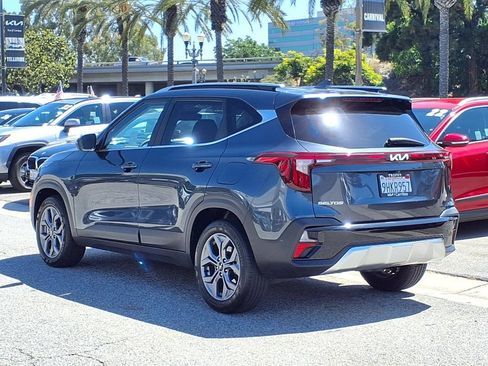 Certified 2024 Kia Seltos S AWD/4WD image 4