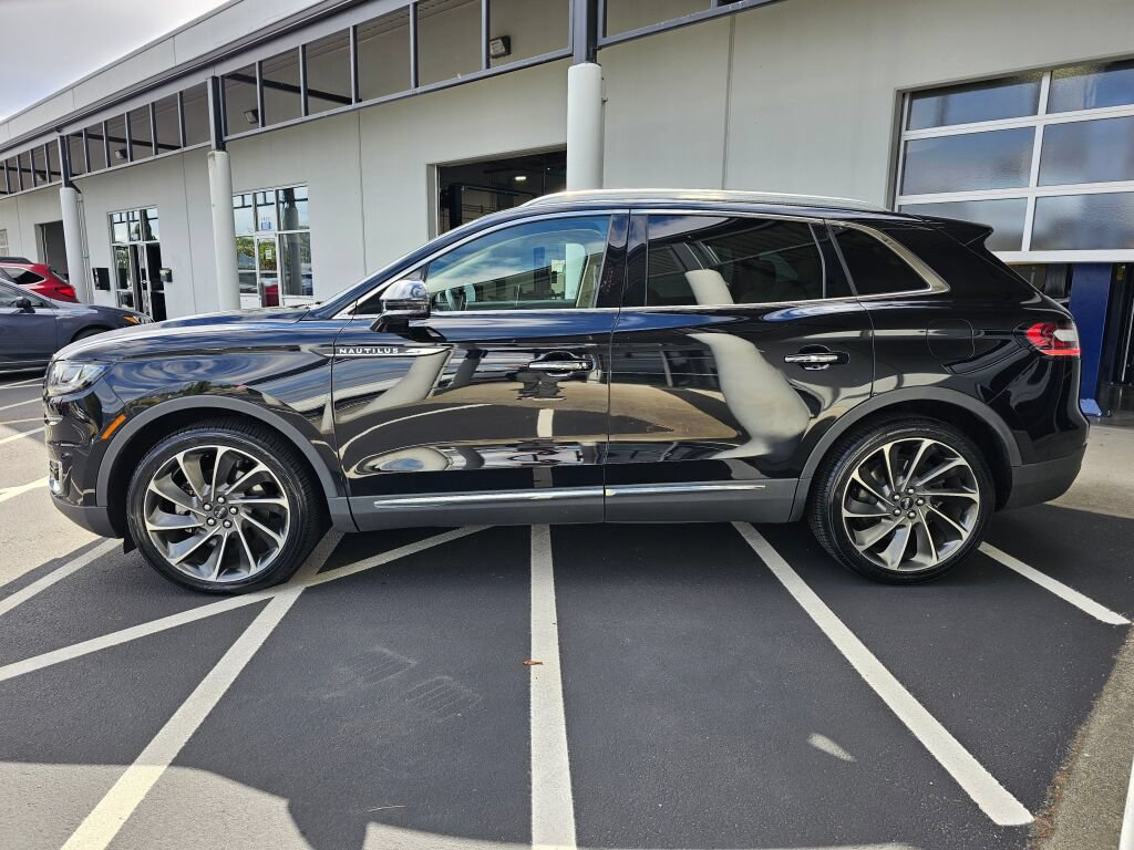 Used 2019 Lincoln Nautilus Reserve w/ Ultimate Package AWD/4WD image 2