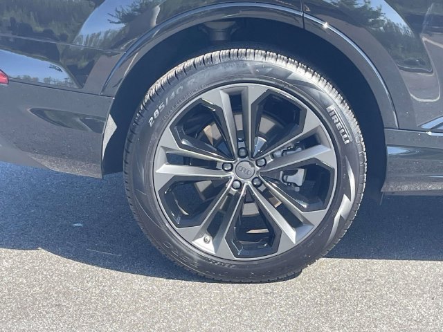 Used 2026 Audi Q7 3.0T Premium Plus w/ Premium Plus Package AWD/4WD image 9