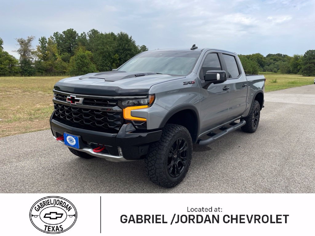 Used 2024 Chevrolet Silverado 1500 ZR2 w/ Technology Package AWD/4WD image 1