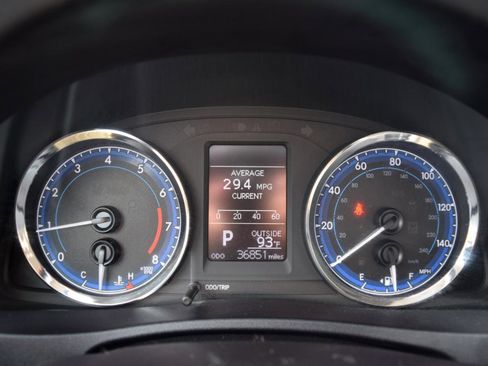 Used 2019 Toyota Corolla LE FWD image 19