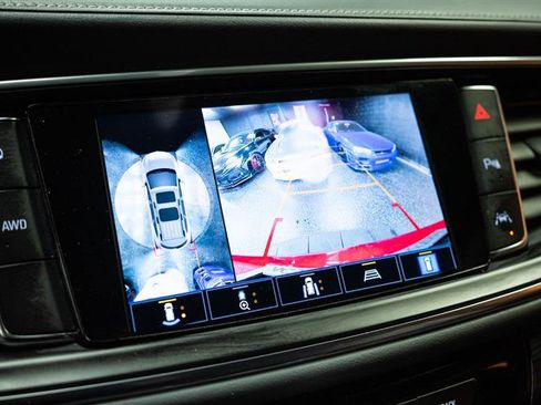 Used 2024 Buick Enclave Premium image 23