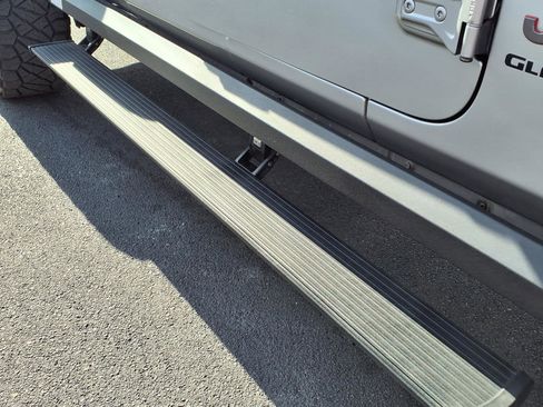 Used 2020 Jeep Gladiator Rubicon image 32