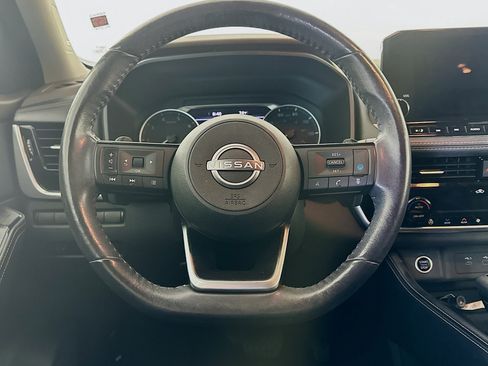 Used 2023 Nissan Rogue SL w/ SL Premium Package FWD image 18