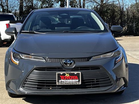 Used 2024 Toyota Corolla LE image 7