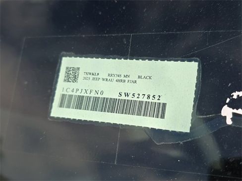 Certified 2025 Jeep Wrangler Unlimited Rubicon image 33