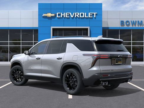 New 2026 Chevrolet Traverse LT image 3