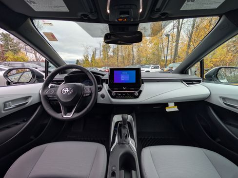 New 2026 Toyota Corolla SE image 2