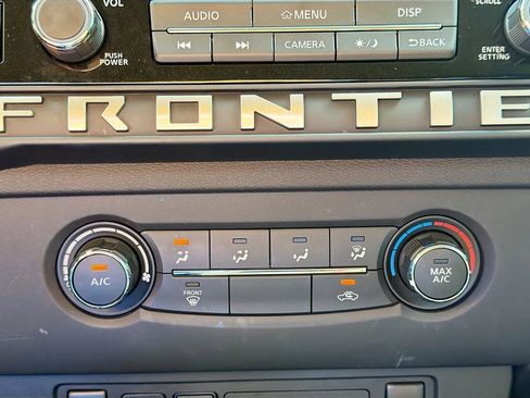 Certified 2025 Nissan Frontier SV image 16