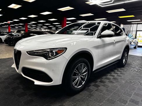 Used 2023 Alfa Romeo Stelvio Sprint image 7