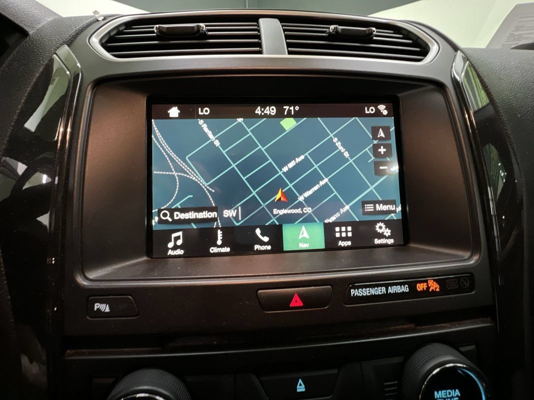 Used 2018 Ford Explorer XLT w/ Equipment Group 202A AWD/4WD image 22