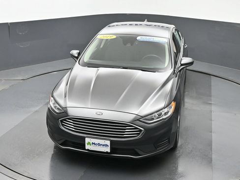 Used 2019 Ford Fusion SE FWD image 24