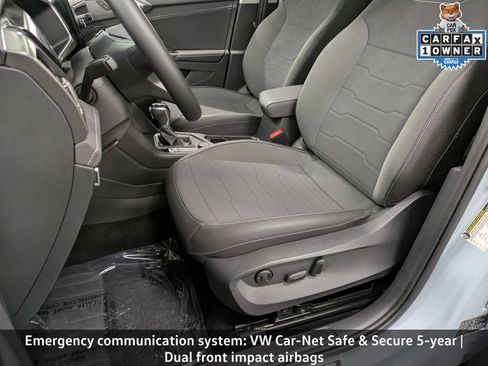 Used 2025 Volkswagen Taos SE AWD/4WD image 14