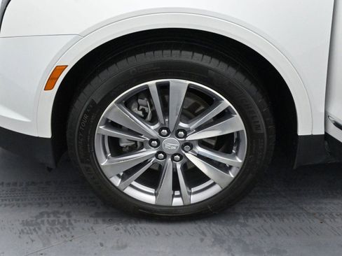 Certified 2024 Cadillac XT5 Premium Luxury w/ LPO, Floor Liner Package image 32