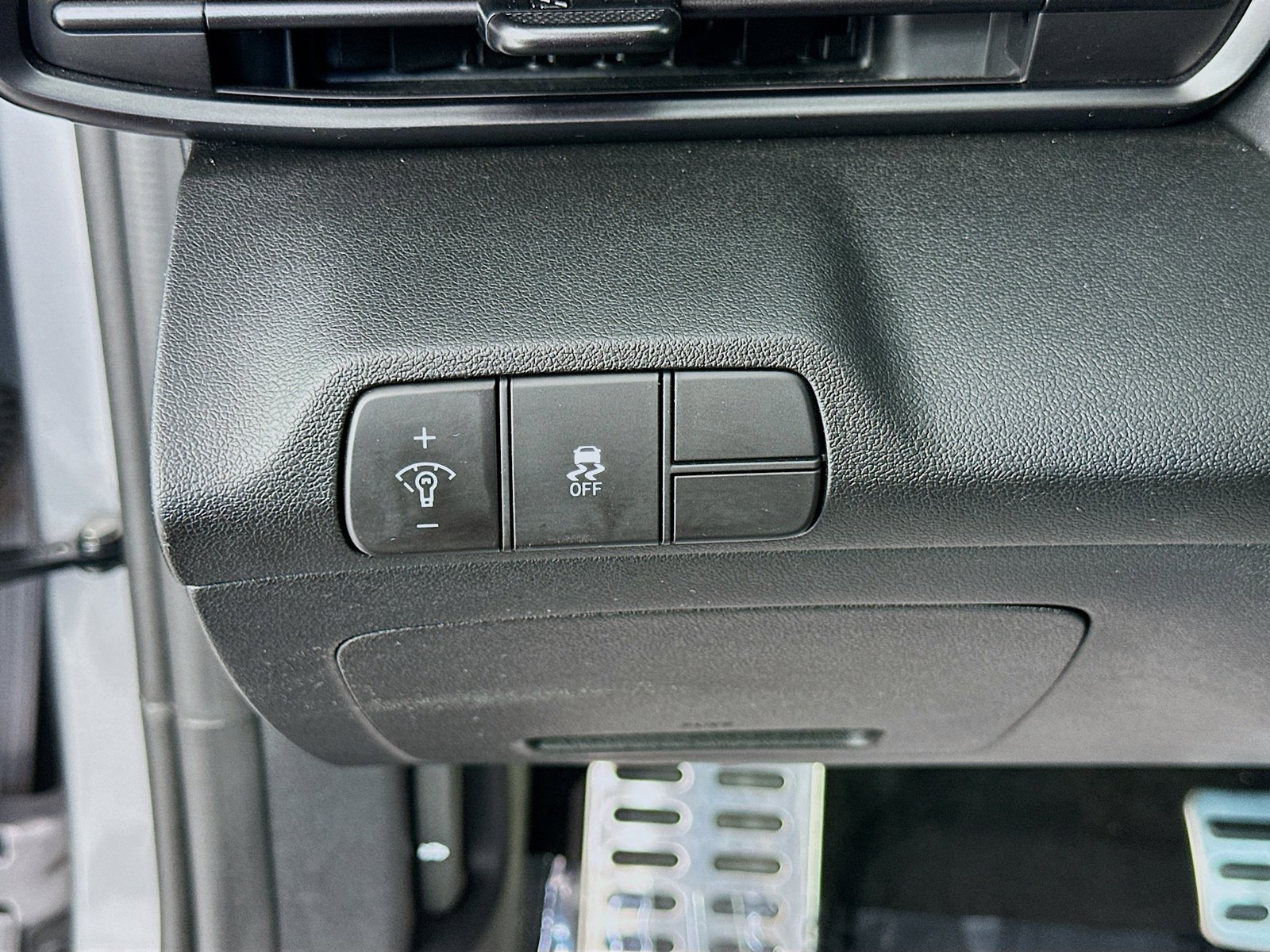 Certified 2026 Hyundai Elantra Sport FWD image 11
