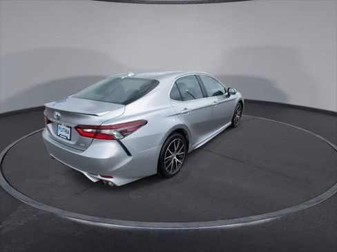 Certified 2024 Toyota Camry SE FWD image 8