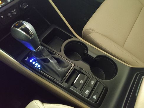 Used 2019 Hyundai Tucson Sport image 26