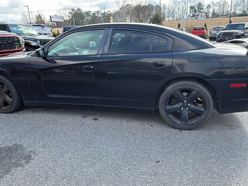 Used 2014 Dodge Charger SXT w/ Blacktop Package image 11