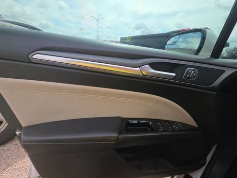 Used 2016 Ford Fusion Titanium FWD image 10