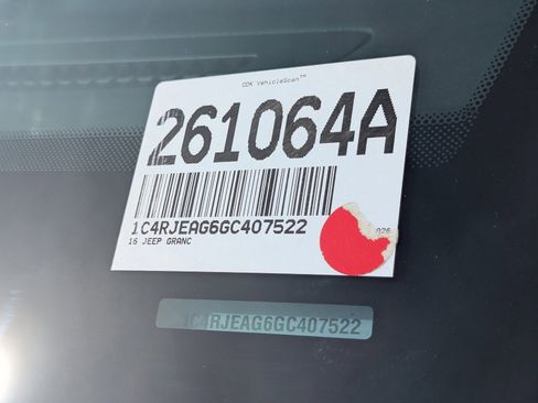 Used 2016 Jeep Grand Cherokee Laredo image 34