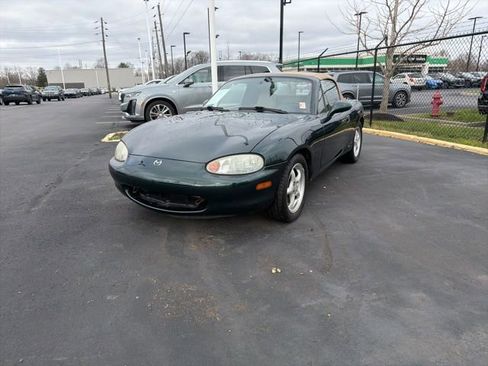 Used 1999 MAZDA MX-5 Miata RWD image 17
