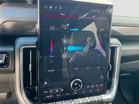 New 2026 GMC Yukon XL Elevation w/ Elevation Premium Package image 11