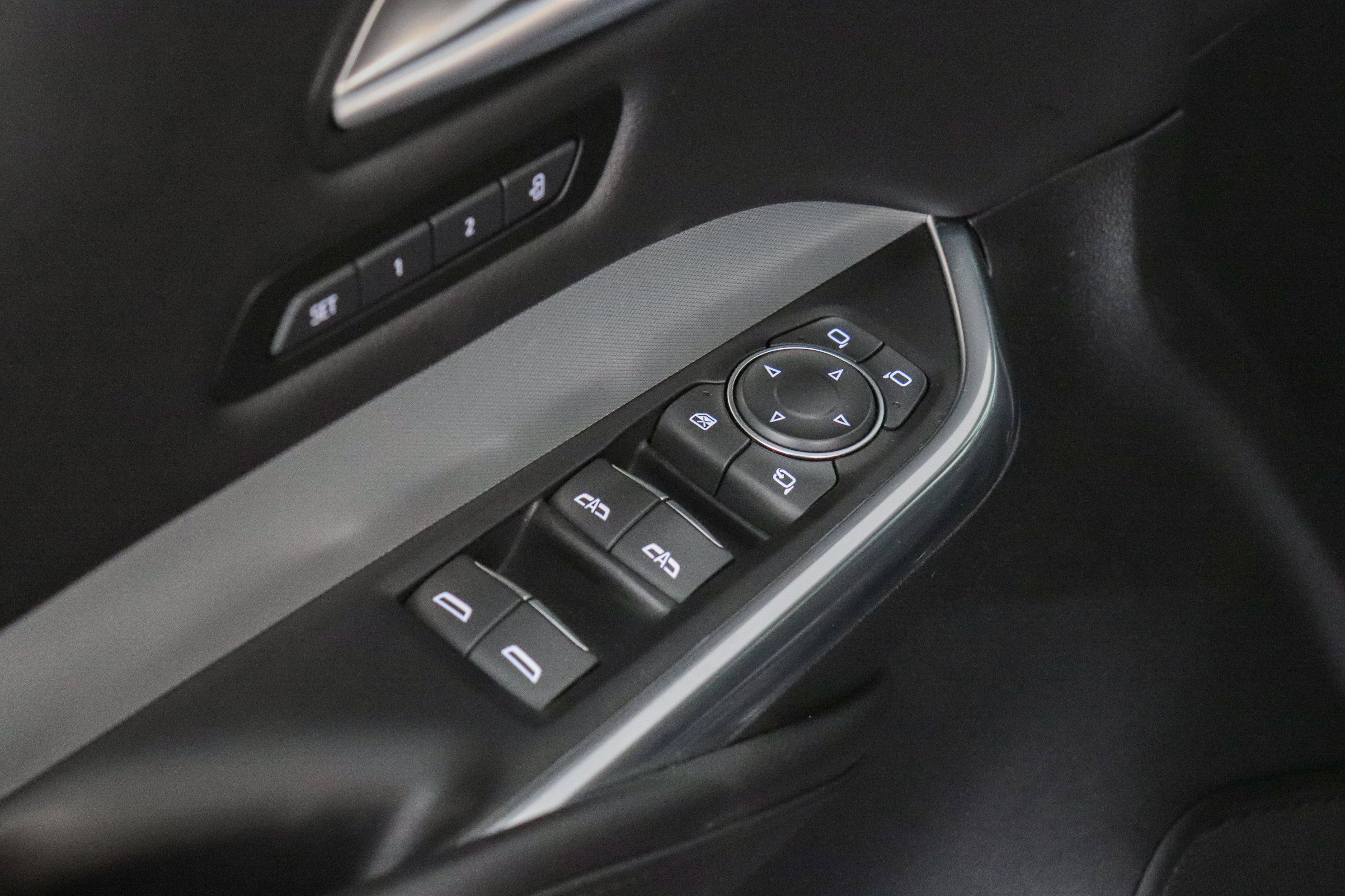 Used 2023 Cadillac XT4 Premium Luxury AWD/4WD image 14