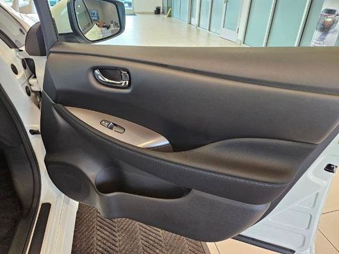 Certified 2023 Nissan Leaf S image 24